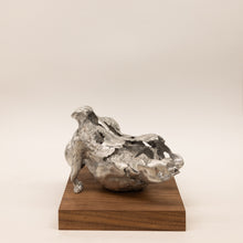 Indlæs billede til gallerivisning <font color="blue">Støt Lokal Kunst</font><br>MOD<br>19x19x17 cm.<br><font color="#c0c0c0">Aluminium</font>