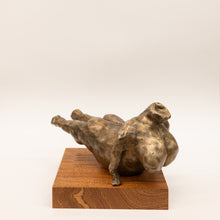 Load image into Gallery viewer, <font color="#CD7F32">Bronze sculpture</font><br>BRAVE<br>19x19x17 cm.