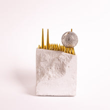 Indlæs billede til gallerivisning Savanne - Måne over Savanne<br>Skulptur<br>10x10x15,5 cm.