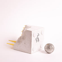 Indlæs billede til gallerivisning Savanne - Måne over Savanne<br>Skulptur<br>10x10x15,5 cm.