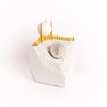 Indlæs billede til gallerivisning Savanne - Måneformørkelse - Trommer & Dans<br>Skulptur<br>10x10x15.5 cm.