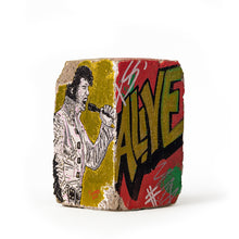 Indlæs billede til gallerivisning Elvis is Alive<br>20 x 13 x 13 cm.<br>Akryl + similisten på beton