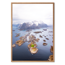 Indlæs billede til gallerivisning Henningsvær<br>50x70 cm.