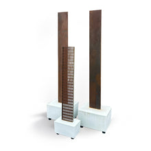 Indlæs billede til gallerivisning Rygrad & Skjold<br>Skulpturel installation<br>Varierende størrelser