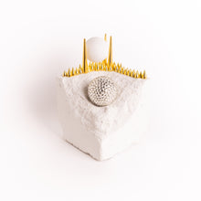 Indlæs billede til gallerivisning Savanne - Måneformørkelse - Trommer &amp; Dans&lt;br&gt;Skulptur&lt;br&gt;10x10x15.5 cm.
