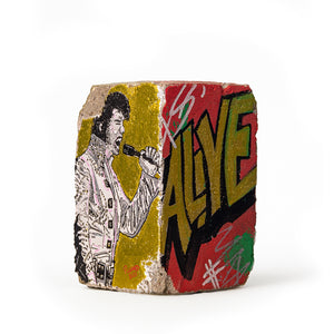 Elvis is Alive<br>20 x 13 x 13 cm.<br>Akryl + similisten på beton