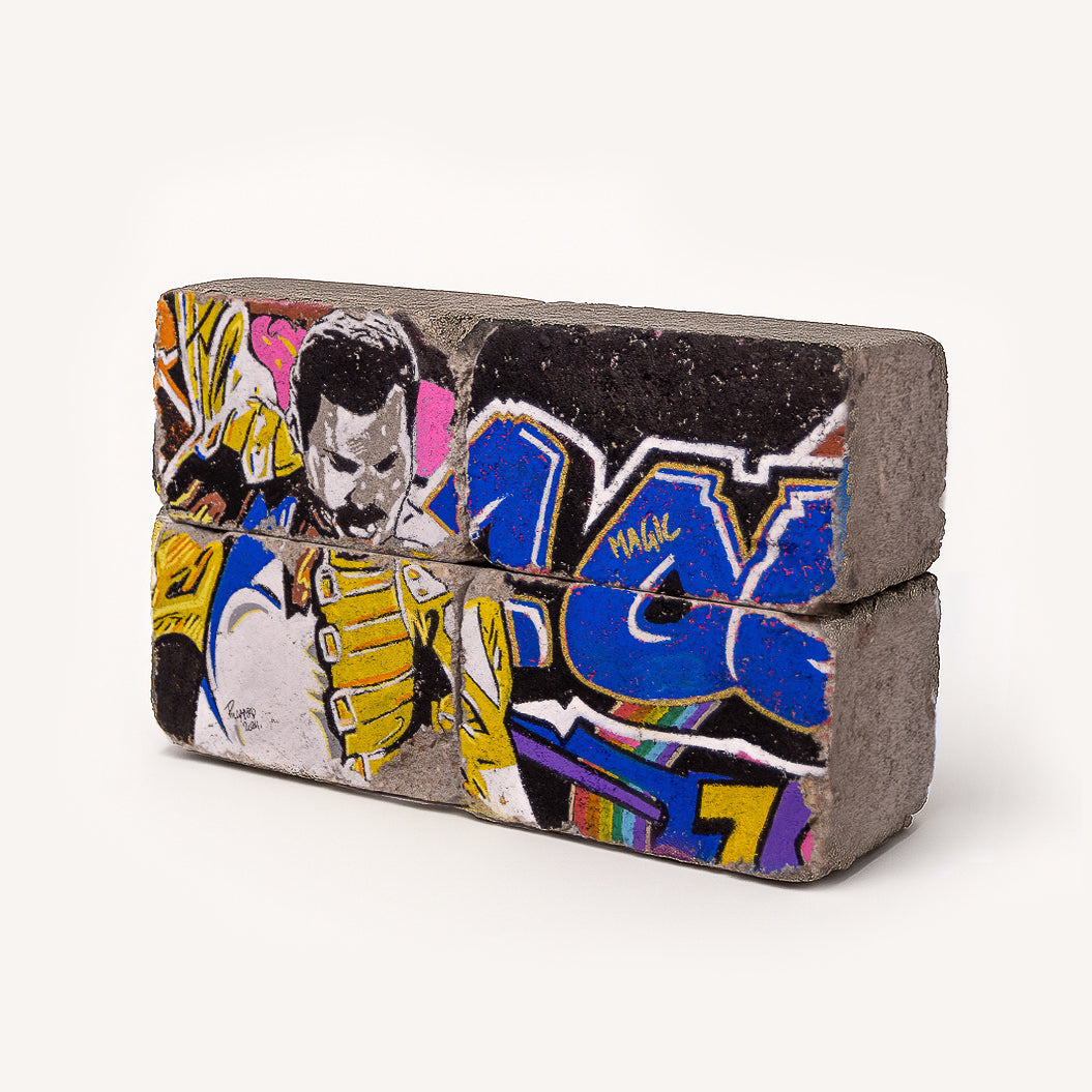 Freddie<br>41 x 27 x 27 cm.<br>Akryl på beton