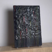Indlæs og afspil video i gallerivisning Ekko&lt;br&gt;40 x 9.5 x 60 cm.&lt;br&gt;Akryl på beton
