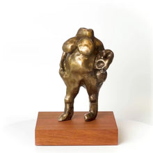 Load and play video in Gallery viewer, <font color="#CD7F32">Bronze sculpture</font><br>CALM<br>19x19x26 cm.
