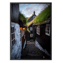 Indlæs billede til gallerivisning Narrow Streets&lt;br&gt;&lt;font color=&quot;#F4C430&quot;&gt;Special Edition&lt;/font&gt;
